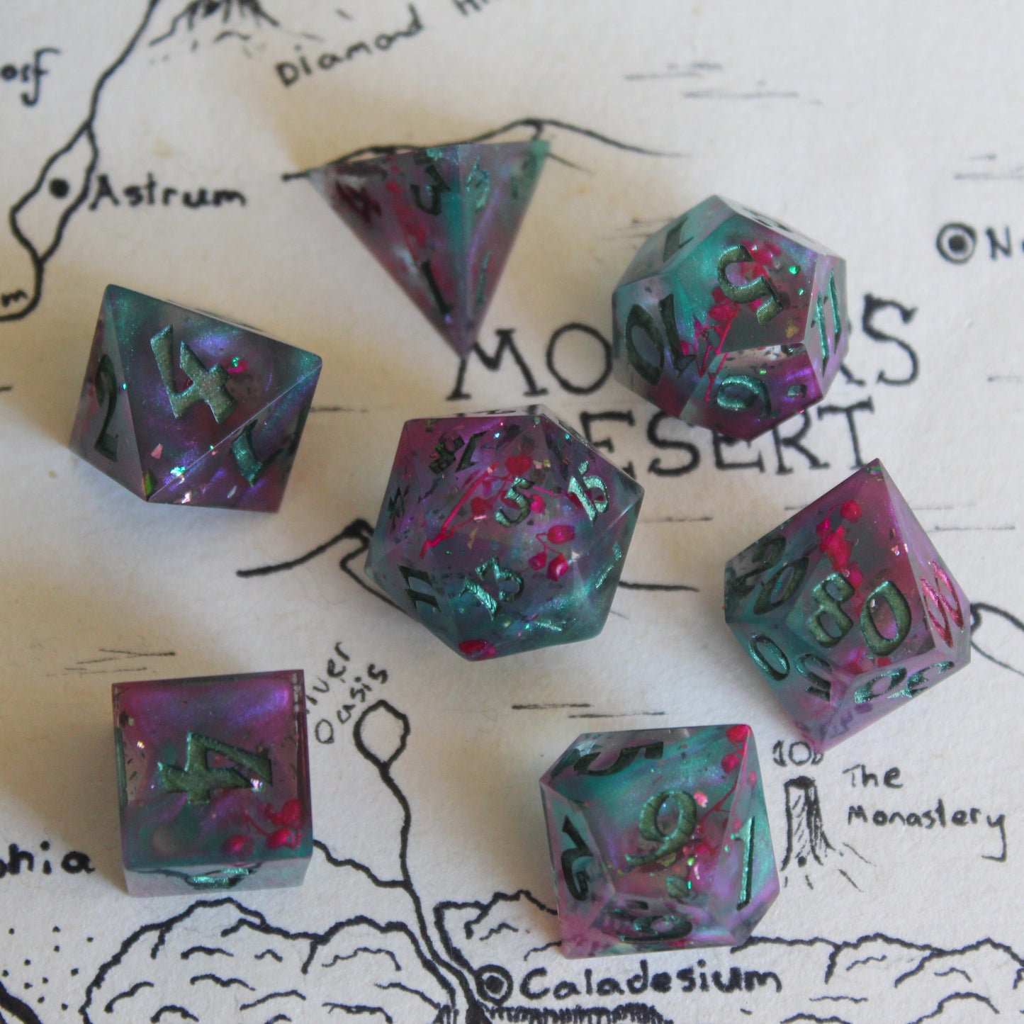 Green Rose of the Potion Garden 7-Piece Dice Set
