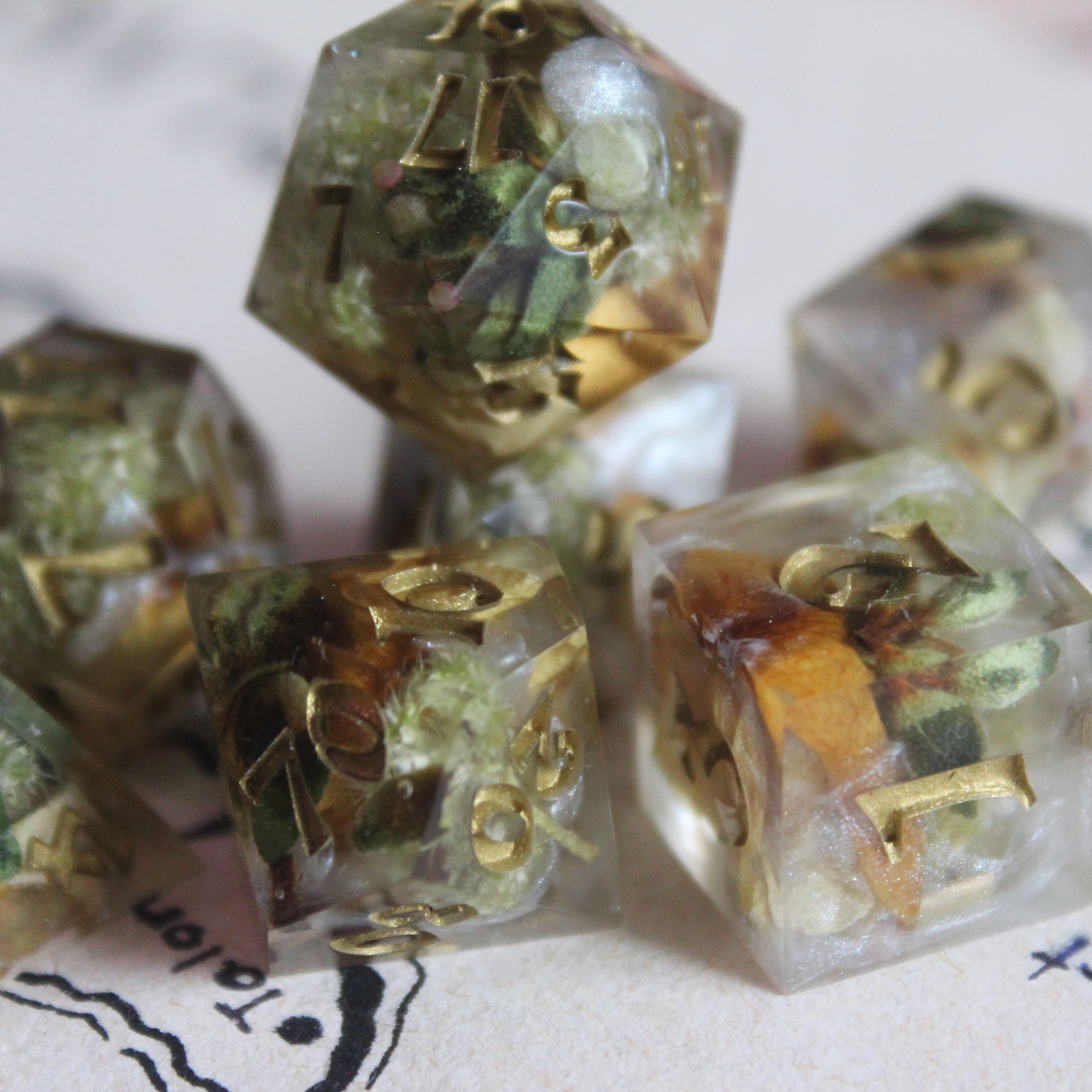 Autumnal Flowers 7-Piece Polyhedral Dice Set