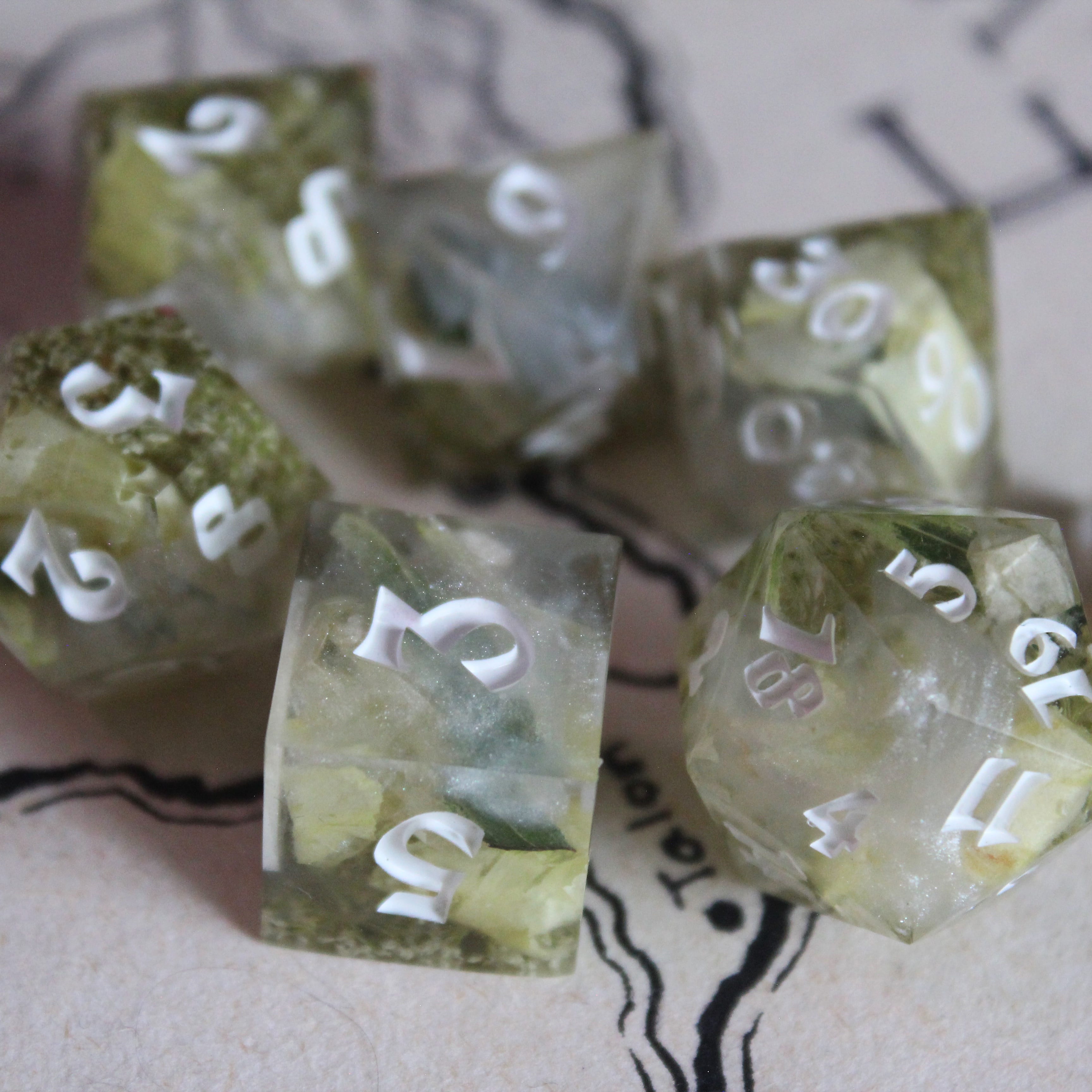 Fae Florals 7-Piece Polyhedral Dice Set