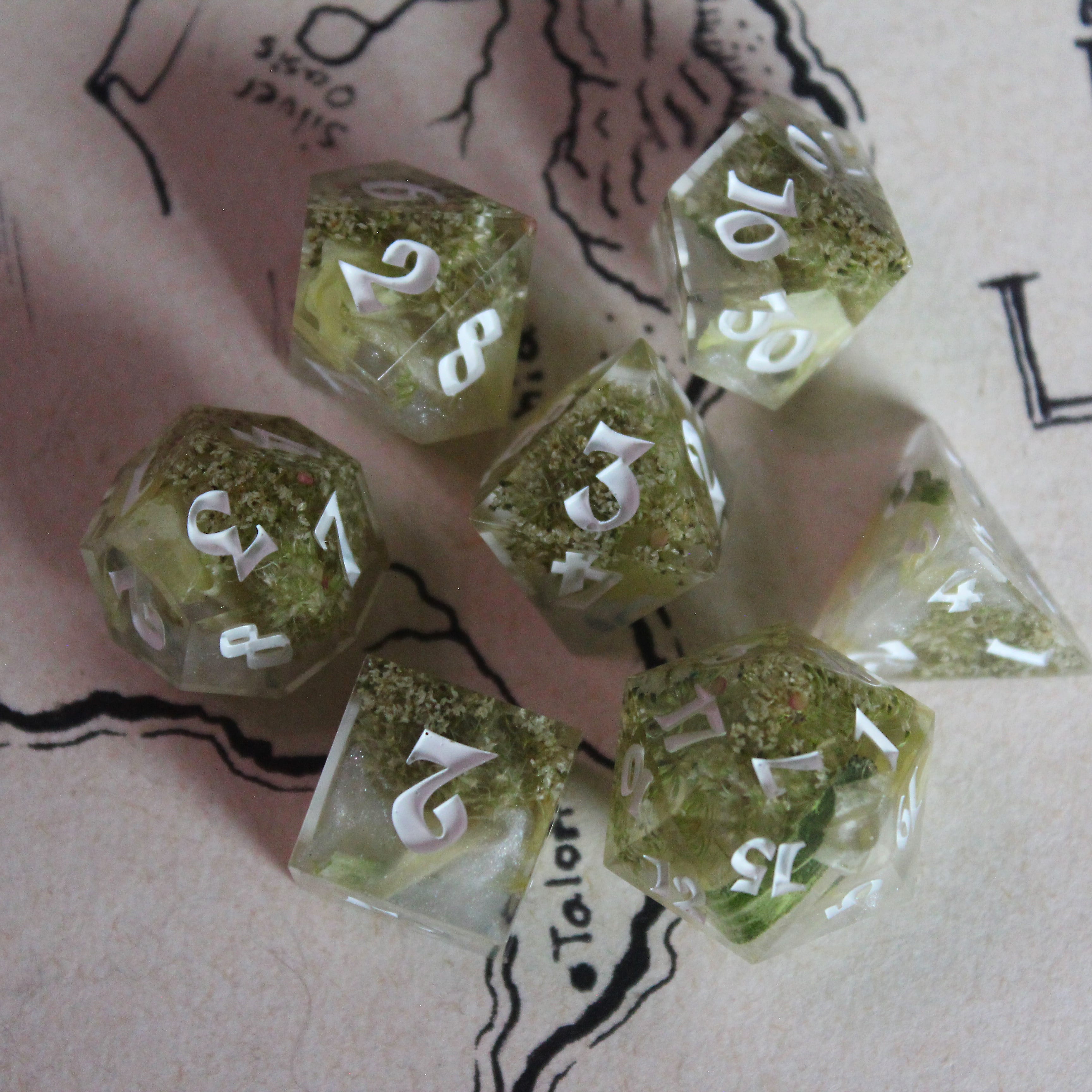 Fae Florals 7-Piece Polyhedral Dice Set