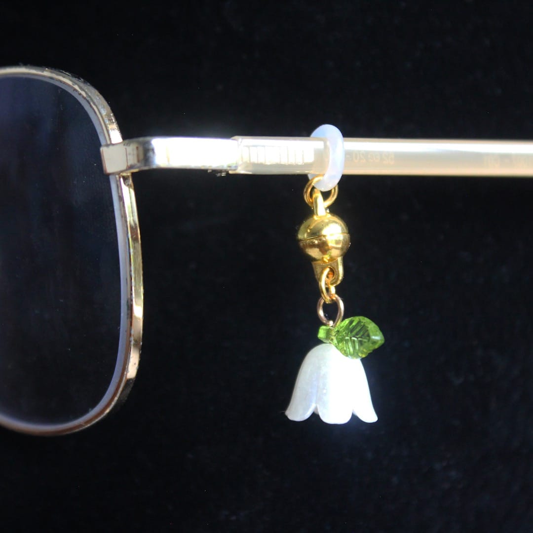 White Lily of the Valley Glasses Charm