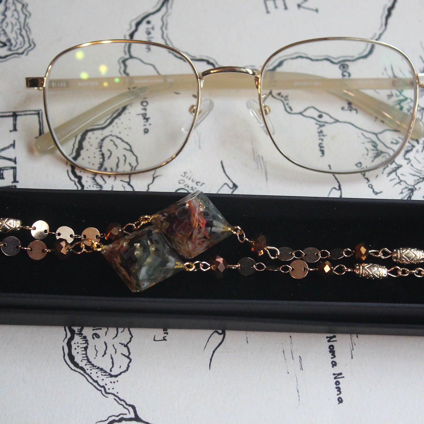 Home-grown Florals of the Earth Glasses Chain with Dice