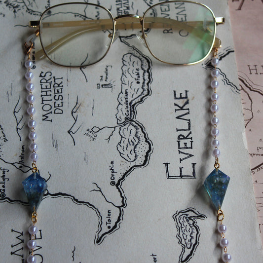 Oceanic Tidal Treasures Glasses Chain with Dice