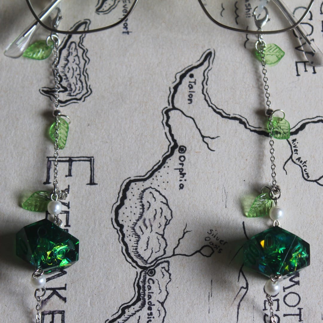 Emerald Woods Glasses Chain with Dice