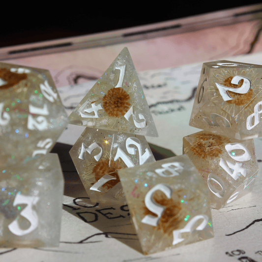 Dried Daisies from the Raven Garden 7-Piece Dice Set
