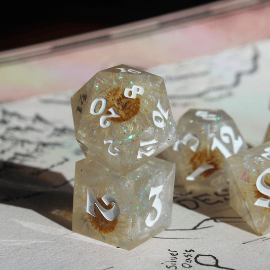 Dried Daisies from the Raven Garden 7-Piece Dice Set