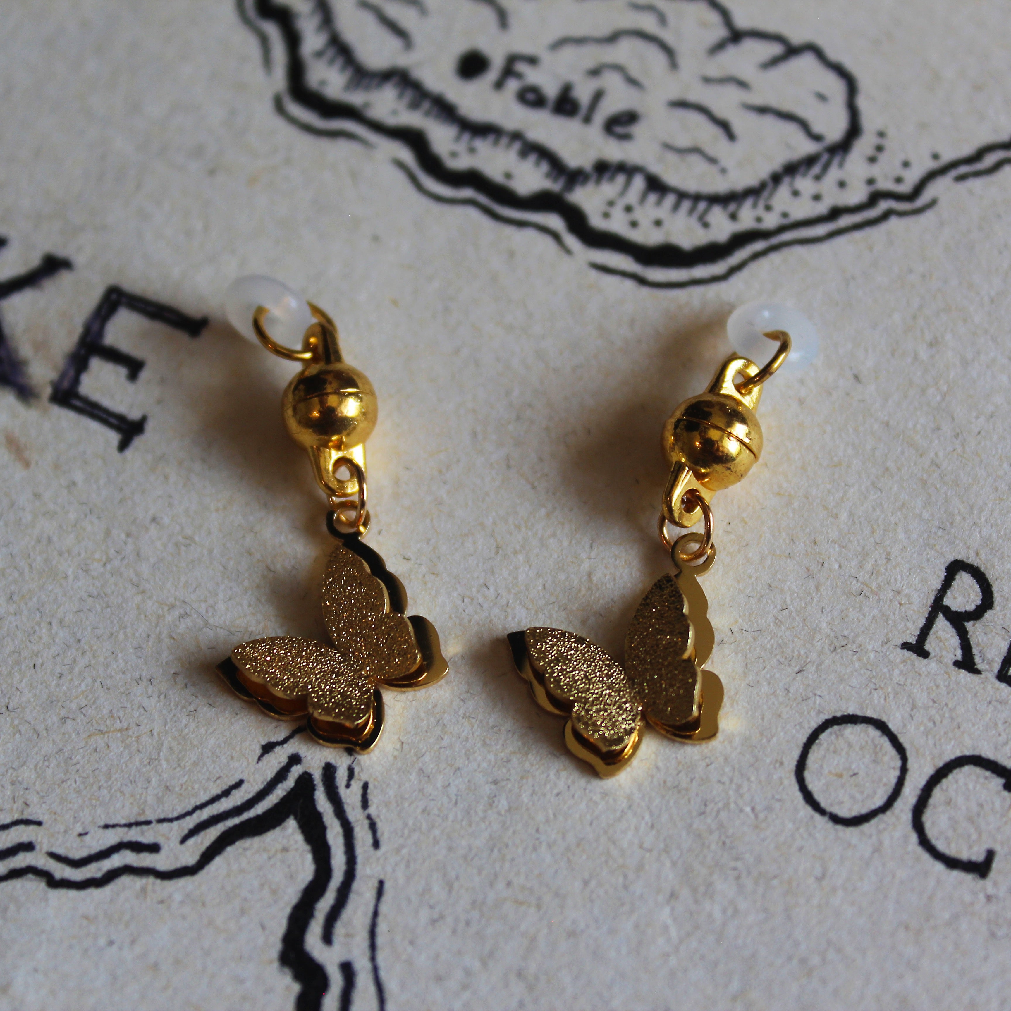 Gold Butterflies Glasses Charms