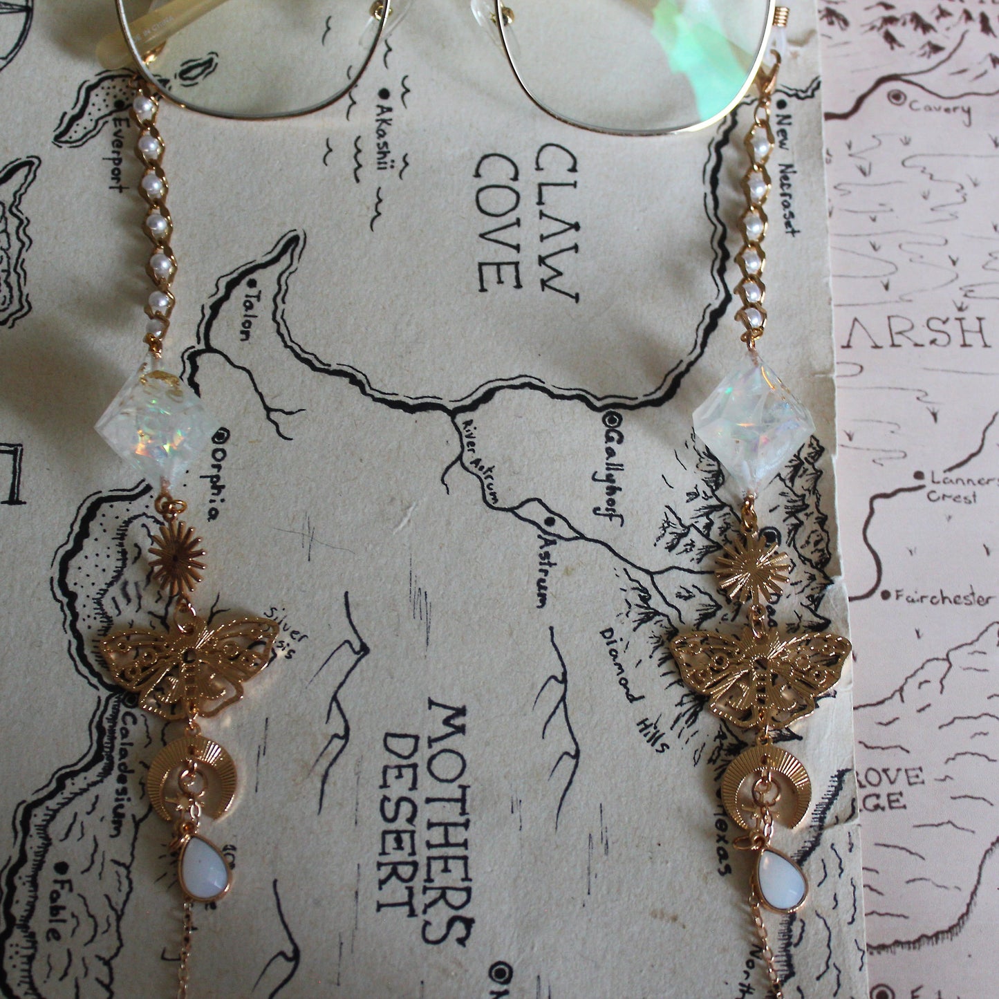 Moths of the Moon Glasses Chain with Dice