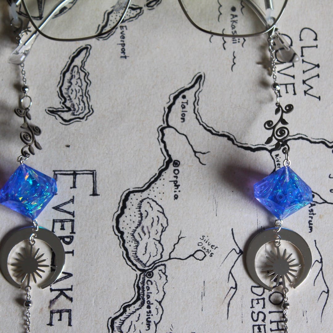 Merman’s Trinket Glasses Chain with Dice