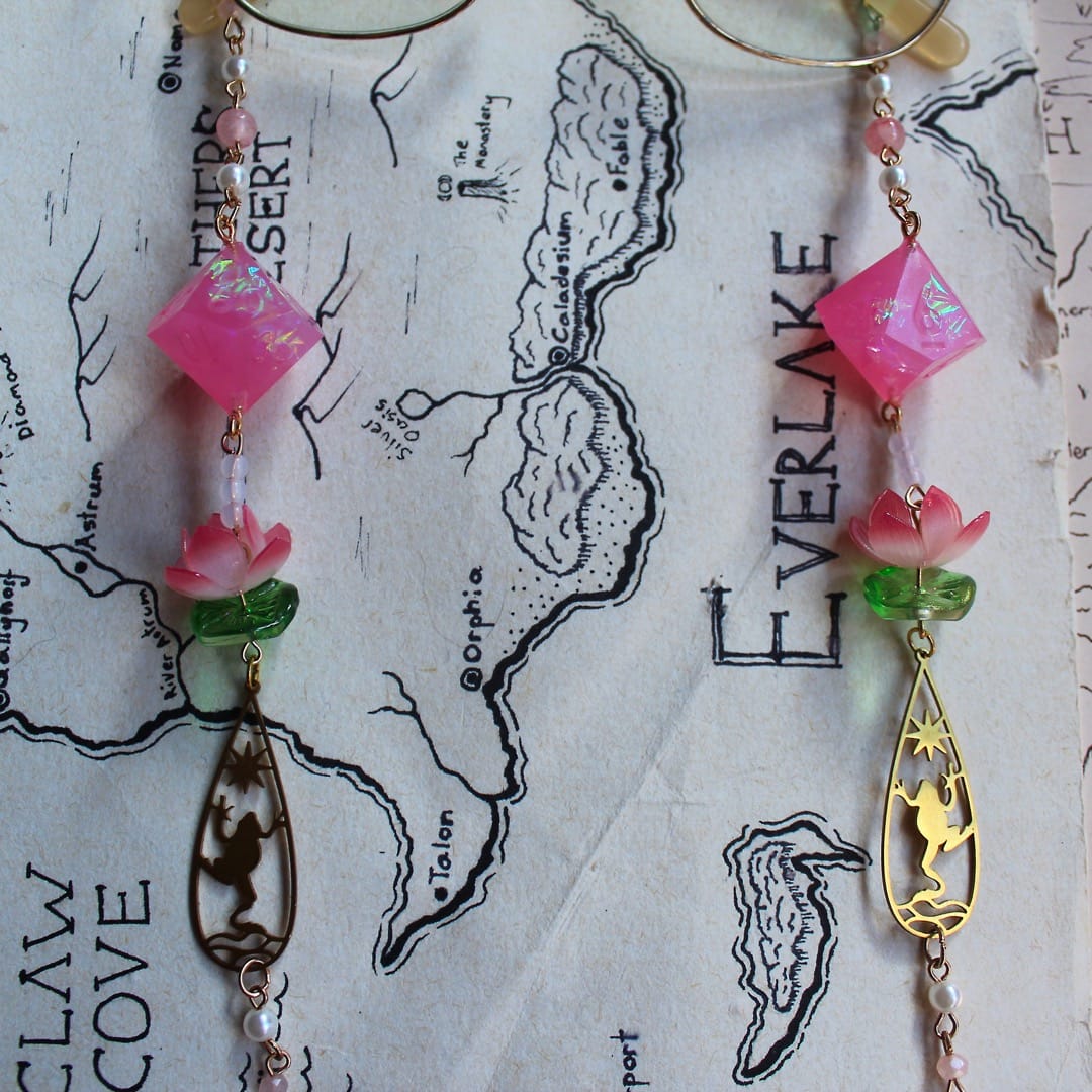 Sunrise on the Pond Glasses Chain with Dice