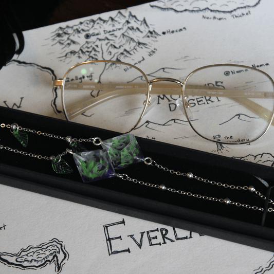 The Plant Mum Glasses Chain with Dice