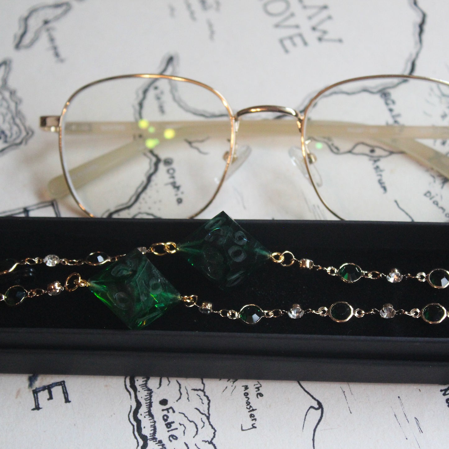 Plant Mum of Many Glasses Chain with Dice