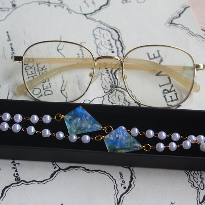 Oceanic Tidal Treasures Glasses Chain with Dice