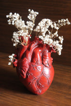 Load image into Gallery viewer, Heart Flower Vase
