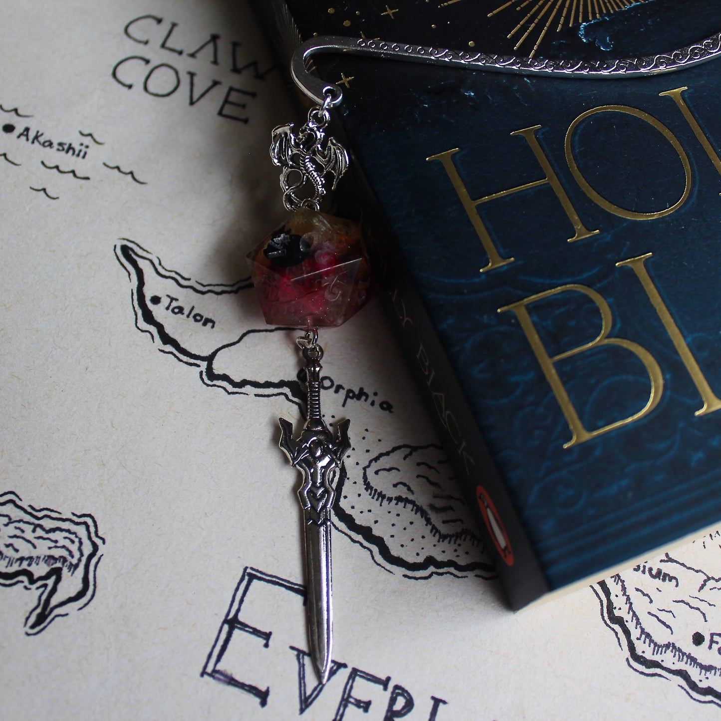 Kitty of the Flowerbeds