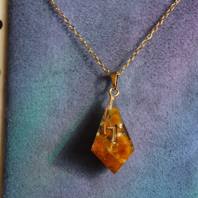 Elyndra's Dice Necklace