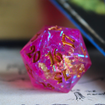 Queen's Amulet Spindown Dice (D20)