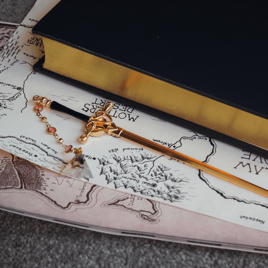 Garden Witch's Dried Flower Hair Sword with Dice