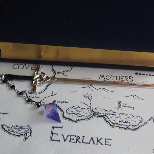 The Queen's Foxglove-Purple Hair Sword with Dice