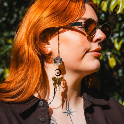 Butterflies on the Moon Glasses Chain with Dice