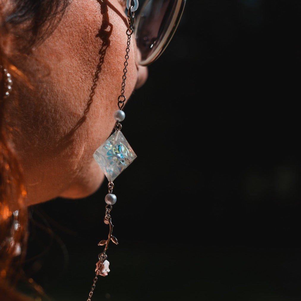Nature's Treasures Glasses Chain with Dice