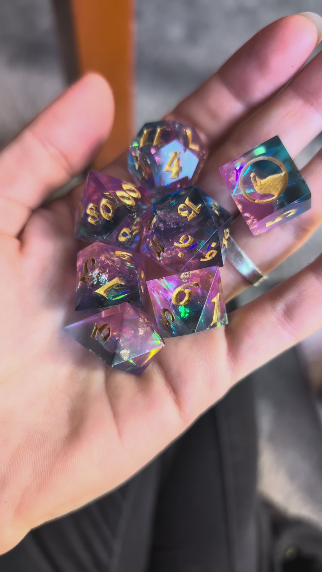 Load video: Fairy Kingdom 7-Piece Dice Set