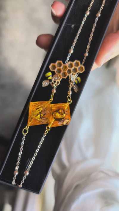 Honeybee Dreams Glasses Chain with Dice