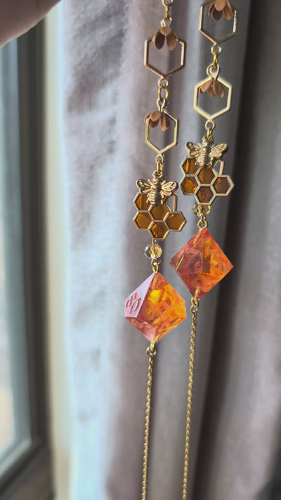 Honeybee Dreams Glasses Chain with Dice